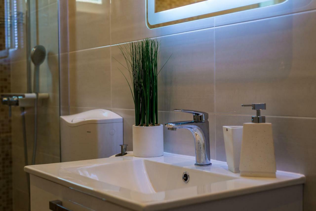 King Suite Mlini Bagian luar foto